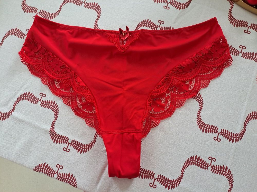 NEUES Rotes BH Set Grosse 44 46 von Bodyflirt bonprix Acheter sur Ricardo