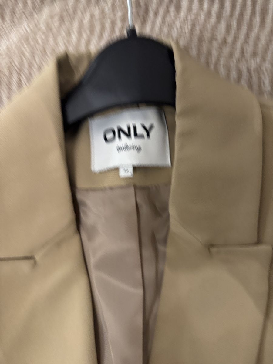 Anzüge & Kostüme: Blazer  – Gebraucht aus Tolochenaz von EltonB 1