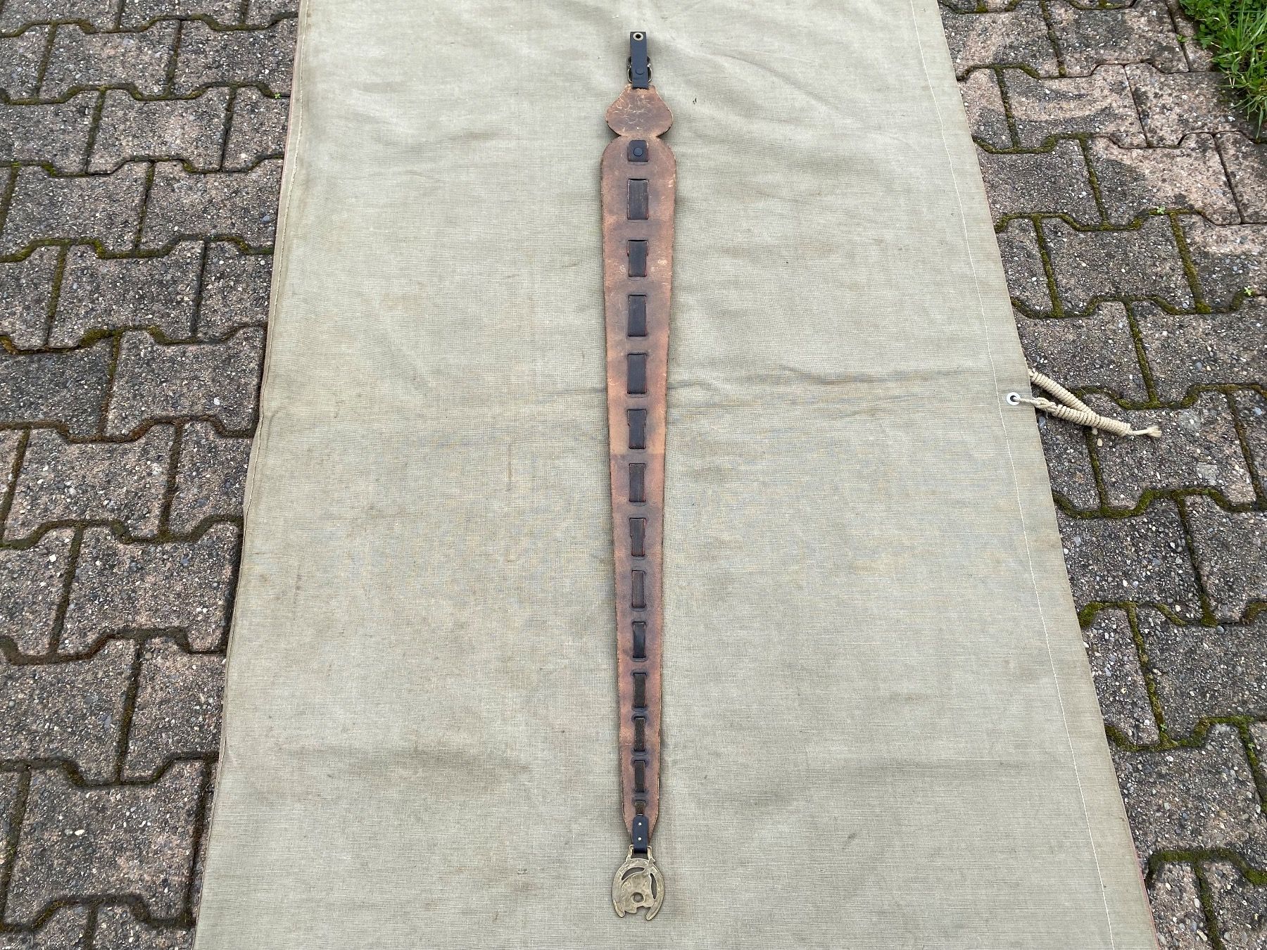 Campanacci mucche: schöner Staatsriemen mit Messing Rosetten – Usato da Feldbach venduto da Fea1 7