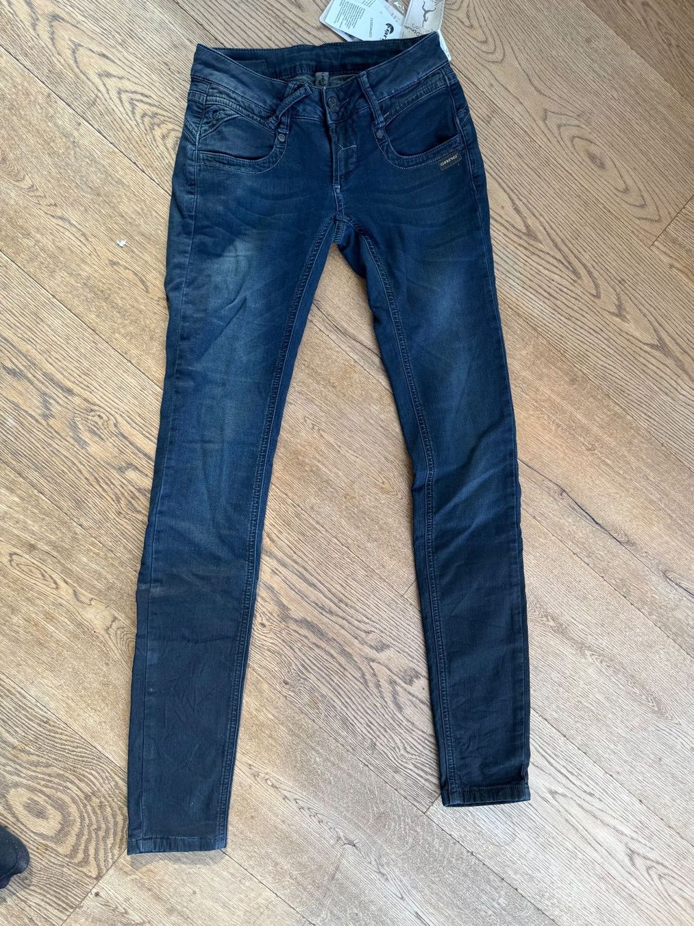 Jeans: Jeans, Gang //NEU// 25 – Nuovo (secondo la descrizione) da Stettfurt venduto da outlet72
