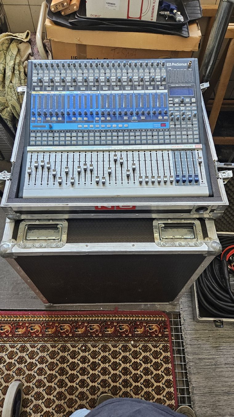 PreSonus Console di mixaggio: MIXER digitale Presonus – Usato da Mairengo venduto da gippo