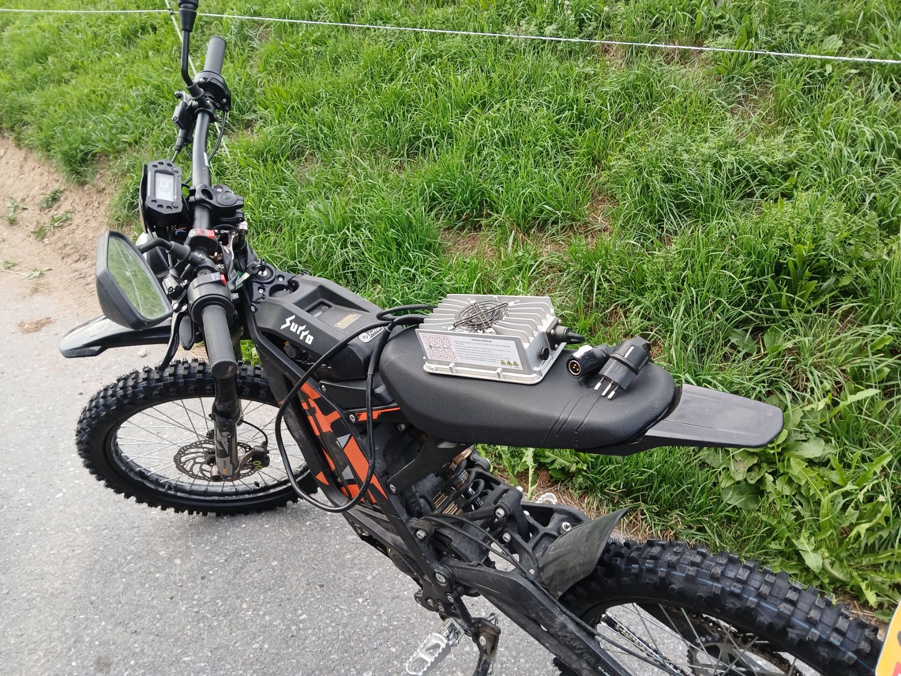 Sur-Ron Enduro: Elektro Motorrad – Gebraucht aus Amden von Fenwe 1