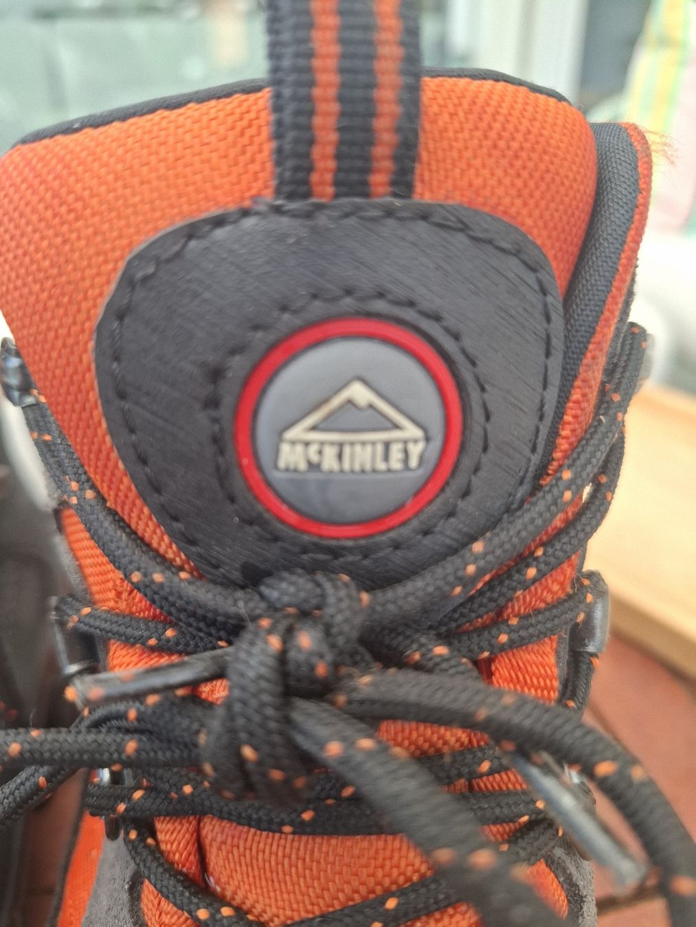Scarpe da uomo: Robuste Wanderschuhe - Perfekt für Klassenlager! – Usato da Richterswil venduto da Sonnenschein365 1