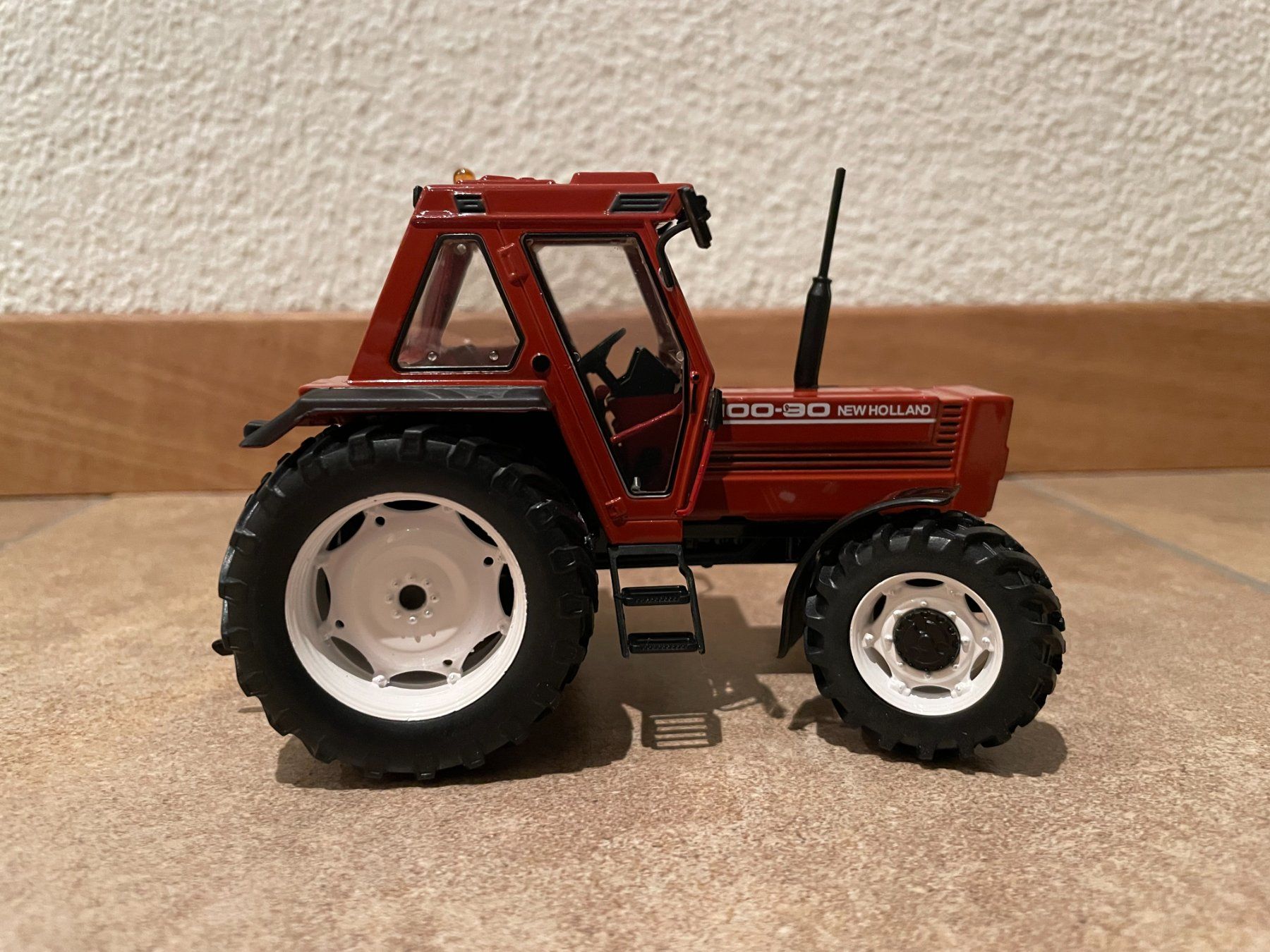 New Holland Tracteurs: New Holland 100-90 – Défectueux à Kreuzlingen par Stefan1150 2