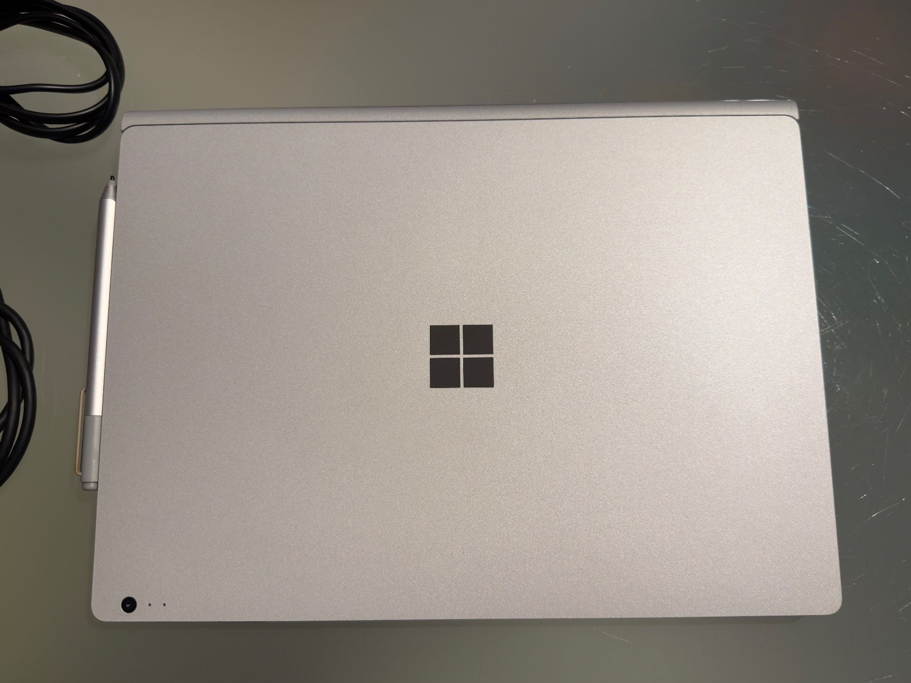 Microsoft Portables: **Microsoft Surface Book, i7, 8GB, 256GB, NVIDIA + Dock** – D'occasion à Cadenazzo par nick995 2