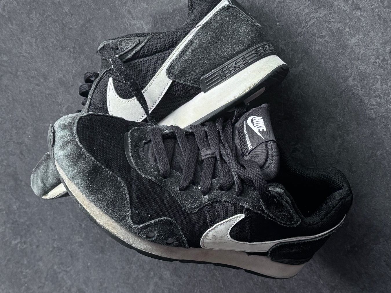 Nike Chaussures hommes: Sneaker Nike, schwarz, Gr. 37.5 – D'occasion à Baar par qsi2005 1