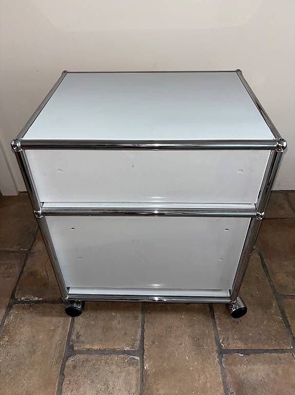 Eléments de bureau: USM Haller Rollkorpus Lichtgrau mit 2 Schubladen – D'occasion à Bottmingen par lia_pf9x 3