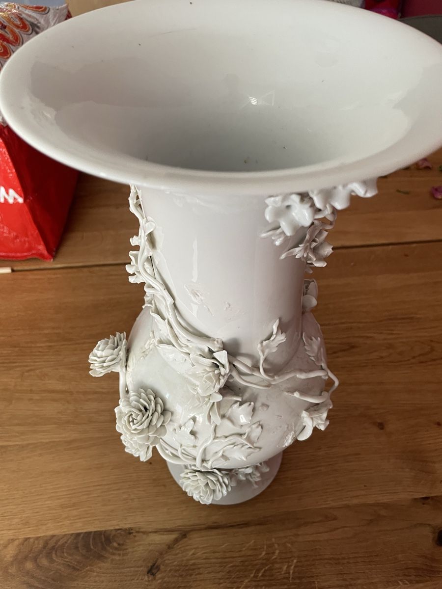 Vasi & Recipienti: Porcelaine dans le style blanc de chine – Usato da Cheyres venduto da Gr33 1