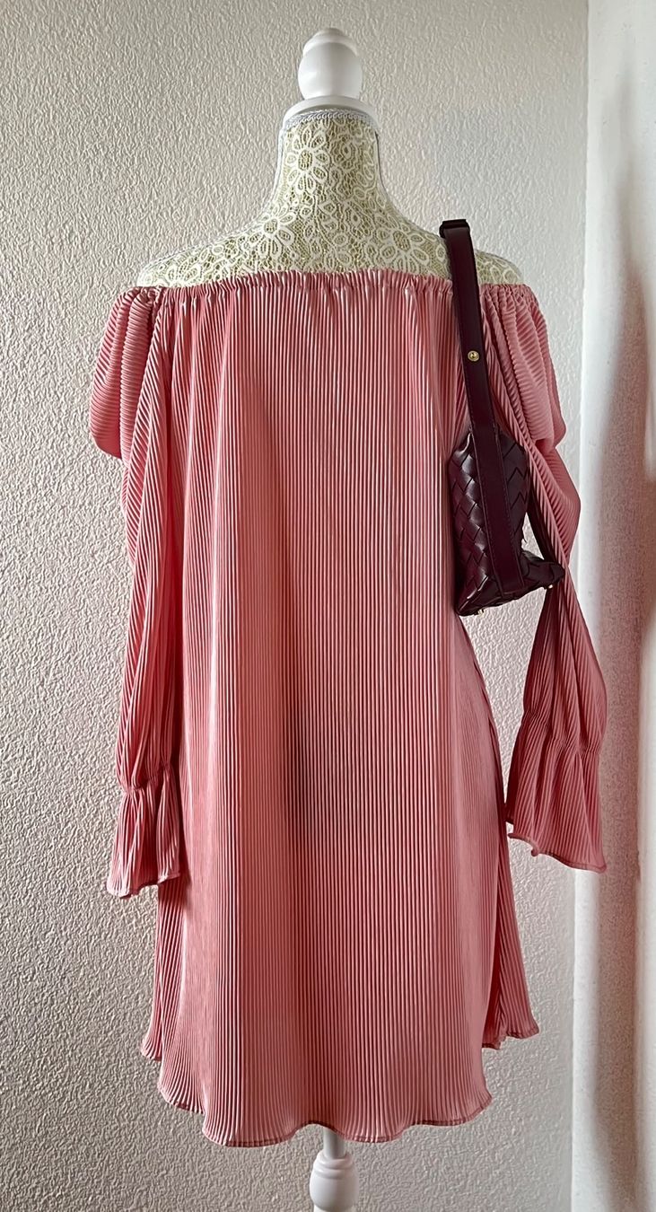 Vestiti: Women's Pink Dress – Nuovo (secondo la descrizione) da Otelfingen venduto da houseofstae 1