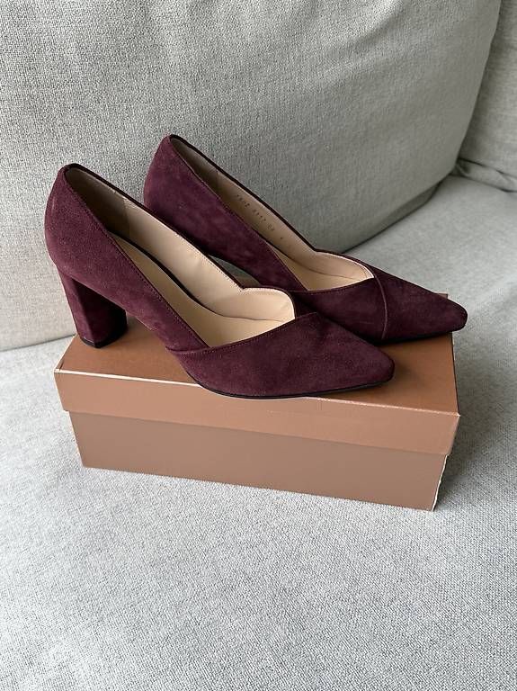Scarpe da donna: Högl Pumps aus echtem Wildleder – Usato da Zürich venduto da YanaZam 1