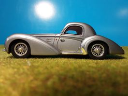 Minichamps Museums Collection __ Delahaye 145 V12 Coupe 1:43