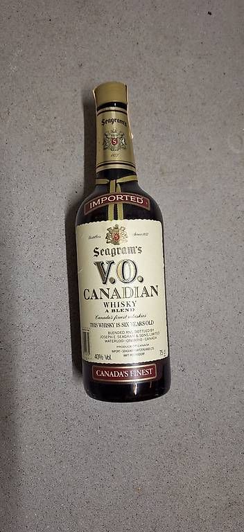 Bevande alcoliche: Canadian Whisky Set - ungeöffnet – Usato da Worb venduto da Toms 1