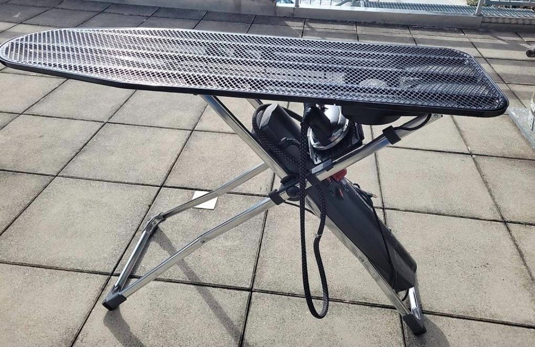 Laurastar Ferri da stiro: Laurastar Magic Evolution Dampfbügelsystem, Funktionstüchtig – Usato da Schwyz venduto da chr_5b57 1
