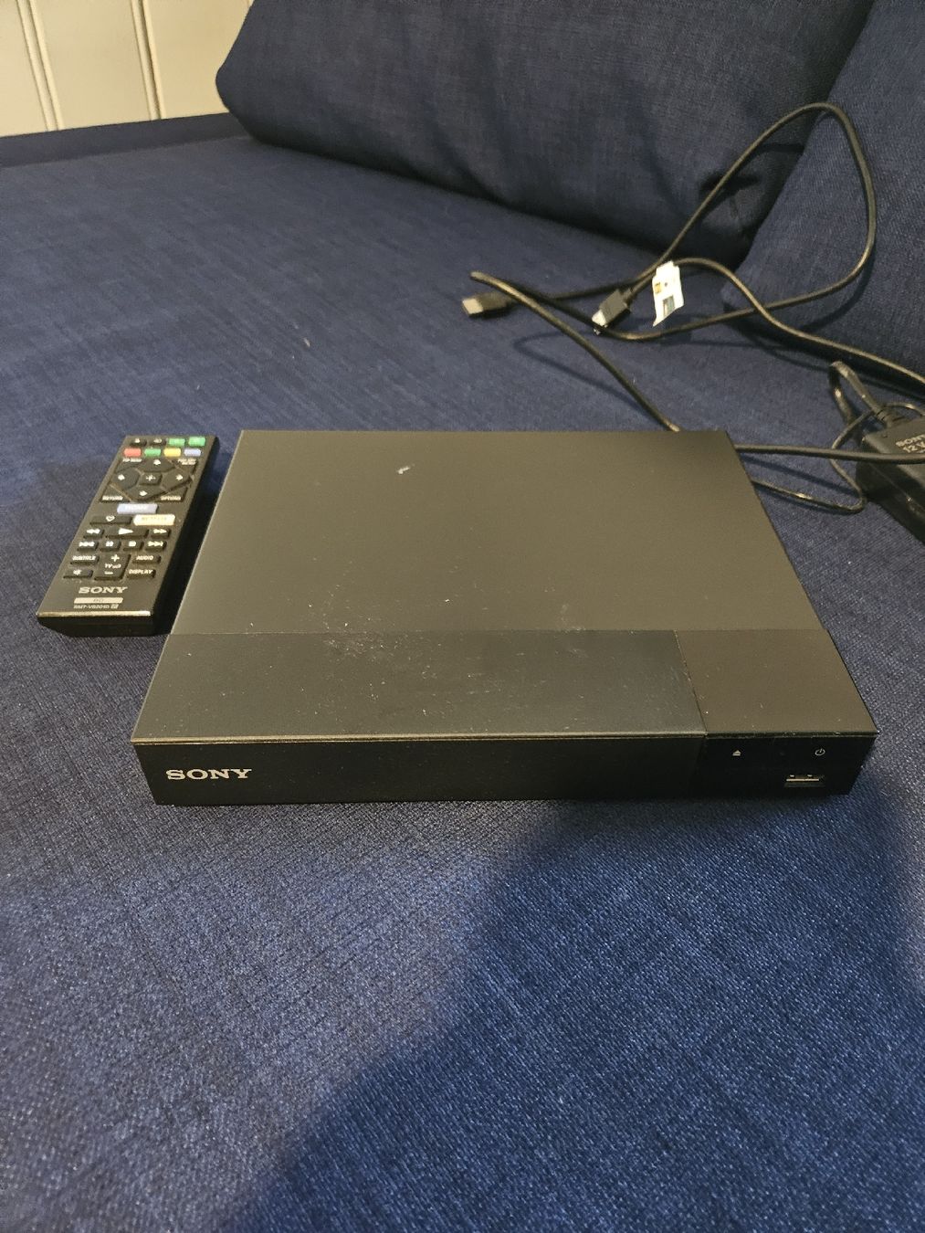 Tous les DVDs: Blue Ray DVD Player – D'occasion à Lustdorf par McCanyon