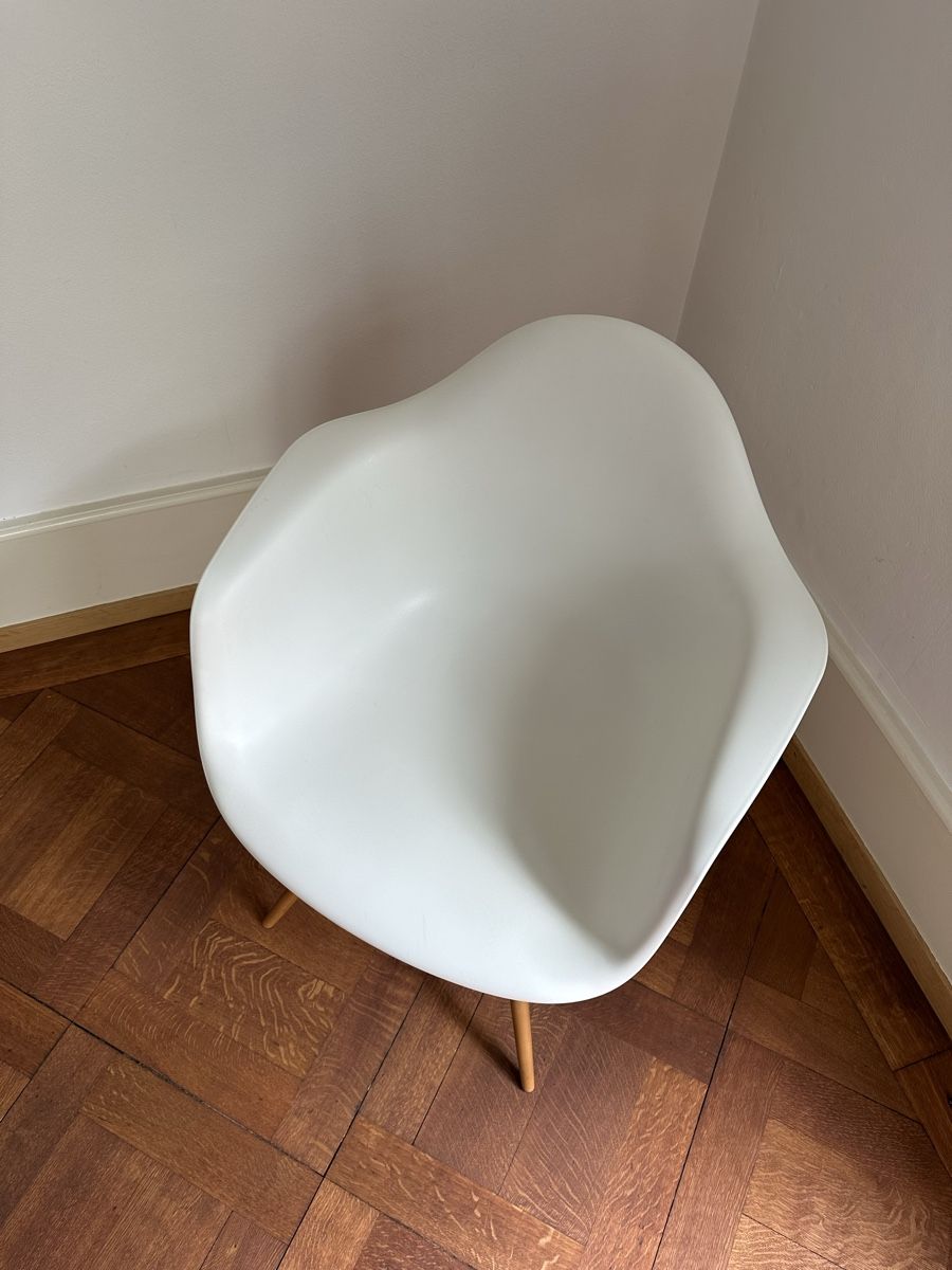 Eames Stühle: Eames Plastic Armchair RE DAW Stuhl – Neu (gemäss Beschreibung) aus Bern von din_jvc9 3