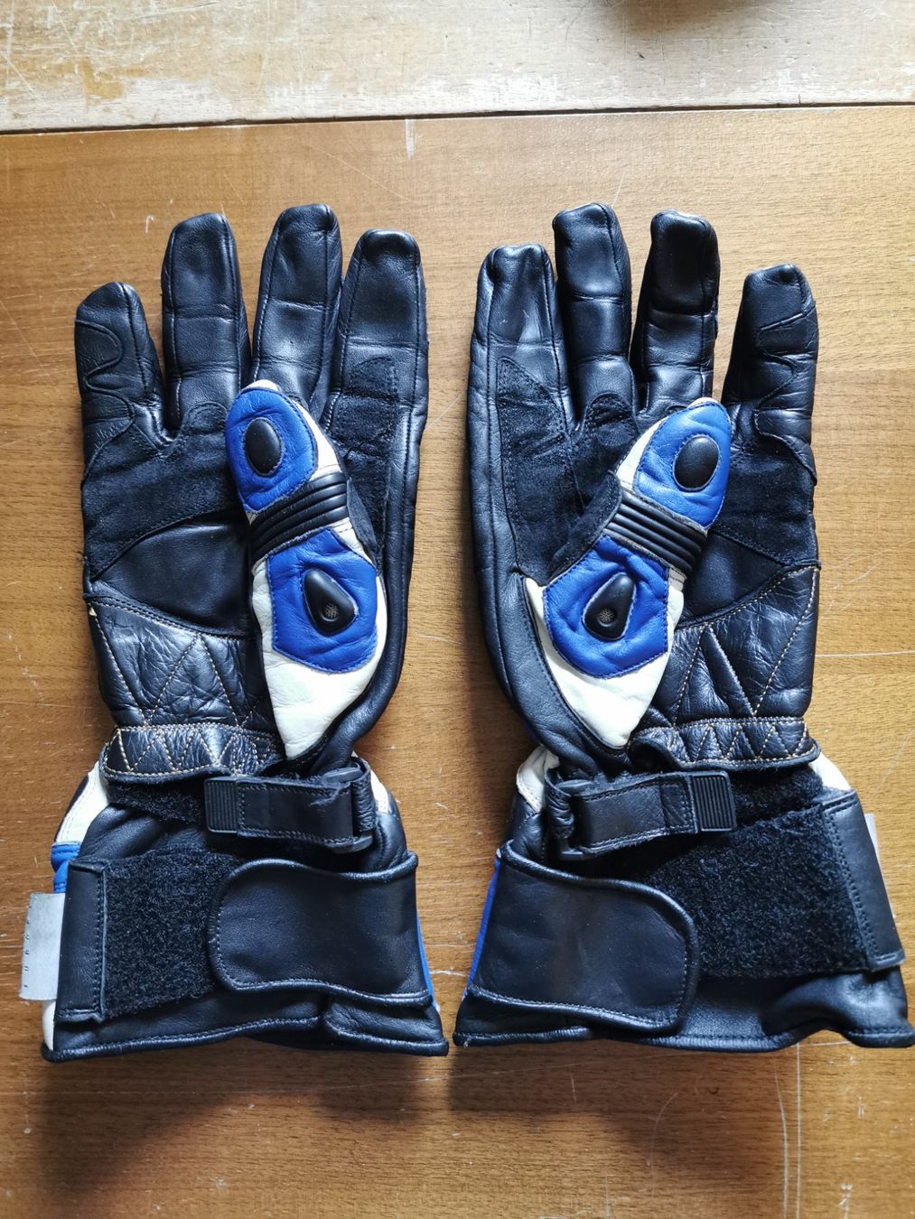 Handschuhe & Handstulpen: belüftete Motorradhandschuhe – Gebraucht aus Winterthur von Lonpos1 1