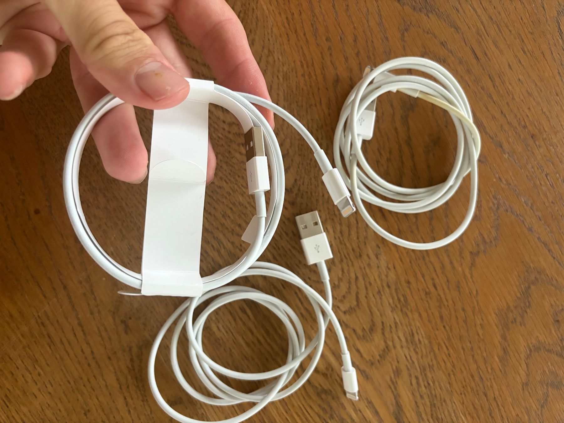 Apple Cavi: 3 Apple USB to Lightning Cables (original) – Nuovo (secondo la descrizione) da Zürich venduto da JAGD-bikes