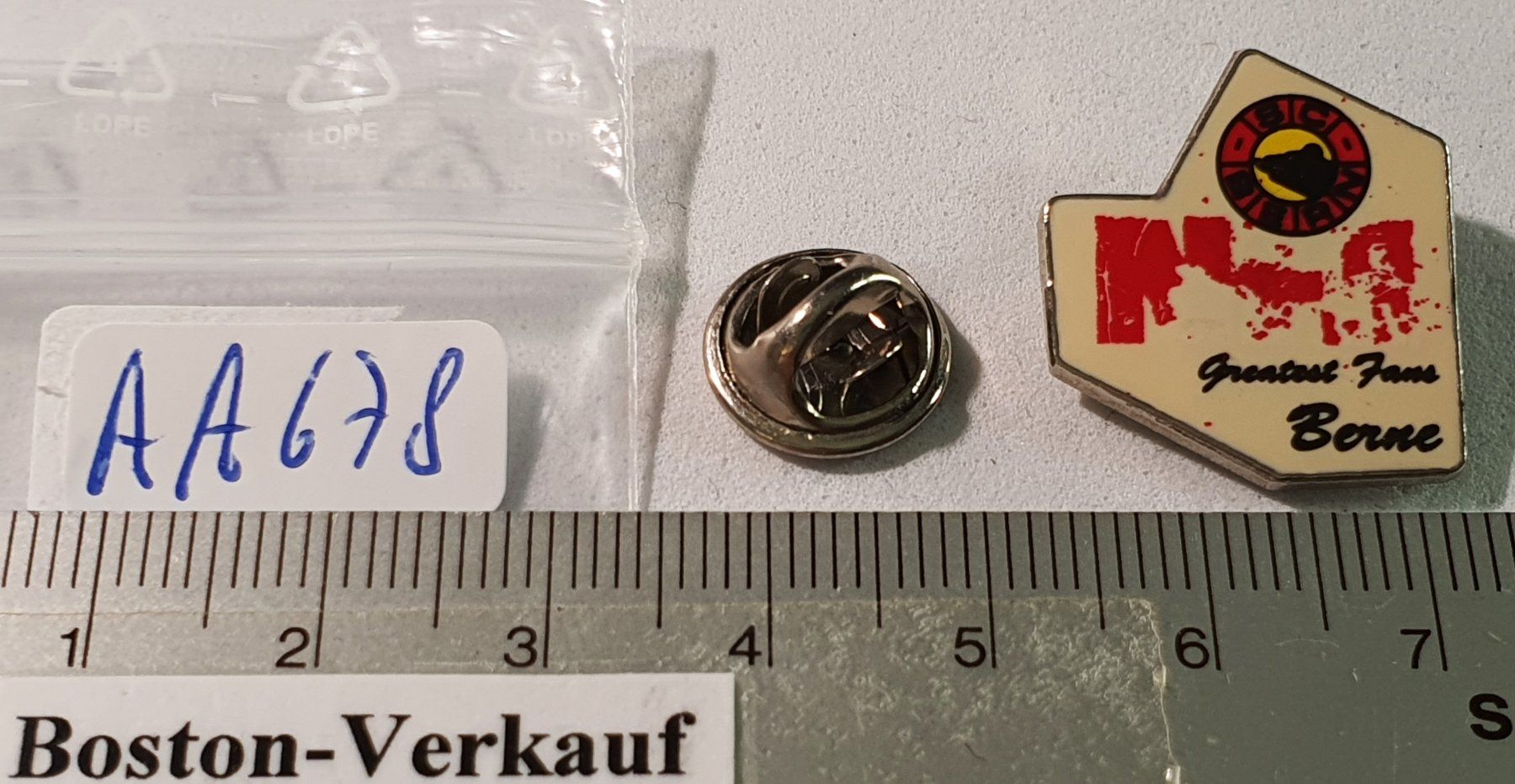 Placchette & Badge: AA678 - Pin SC Bern Nr. 1 bröckelt... Nr.3/3 – Usato da Reinach BL venduto da Boston-Verkauf 1