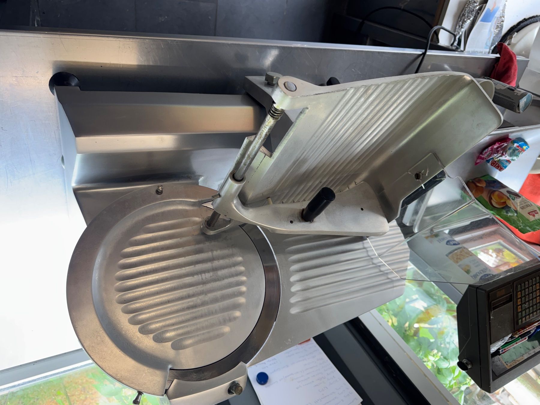 Appareils de cuisine: Aufschnittmaschine – D'occasion à Widnau par tgossi 4