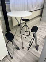 Sedus Stehtisch mit 3 Stühlen höhenverstellbar