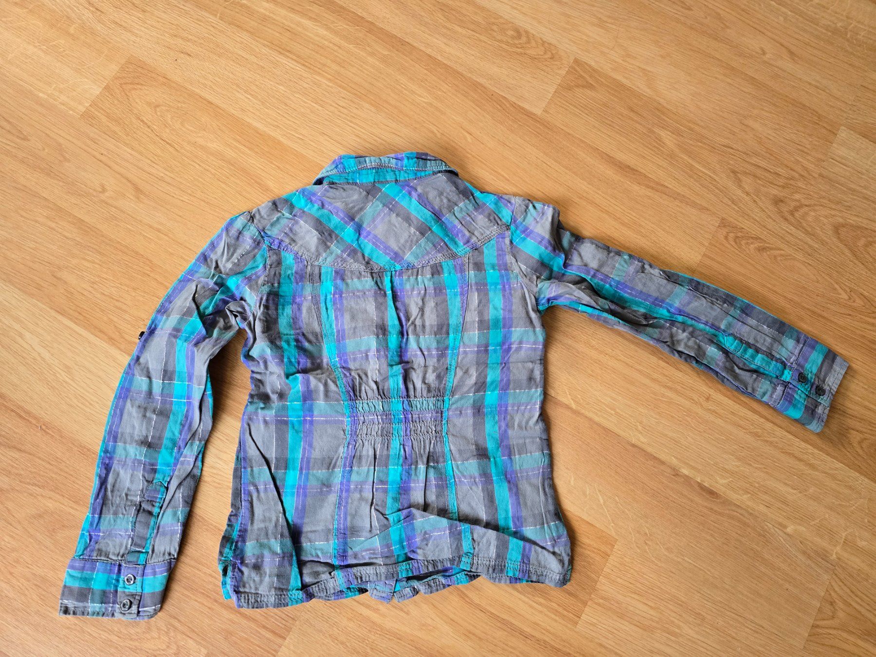Blusen, T-Shirts & Tops: Bluse / Hemd für Mädchen Gr. 134 – Gebraucht aus Büttikon AG von Amineah 2