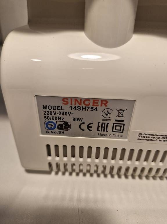 Macchine da cucire: Surjeteuse Singer 14SH754  – Usato da Fétigny venduto da josepcarlos 1