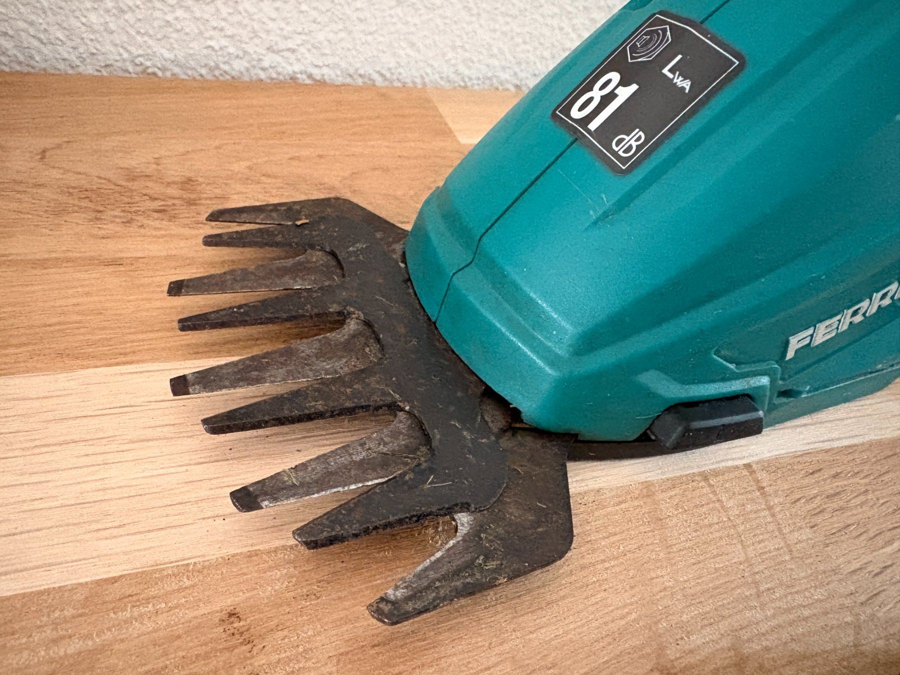 Ferrex Alle Werkzeuge: Gartenschere Akku 12V für Gras oder Büsche – Gebraucht aus Adlikon b.Regensdf von Cappo 2