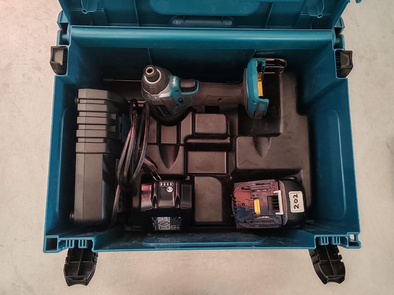 Makita Trapani: Makita DLX 2145 Schlagschrauber – Usato da Bern venduto da PrettyGood 4