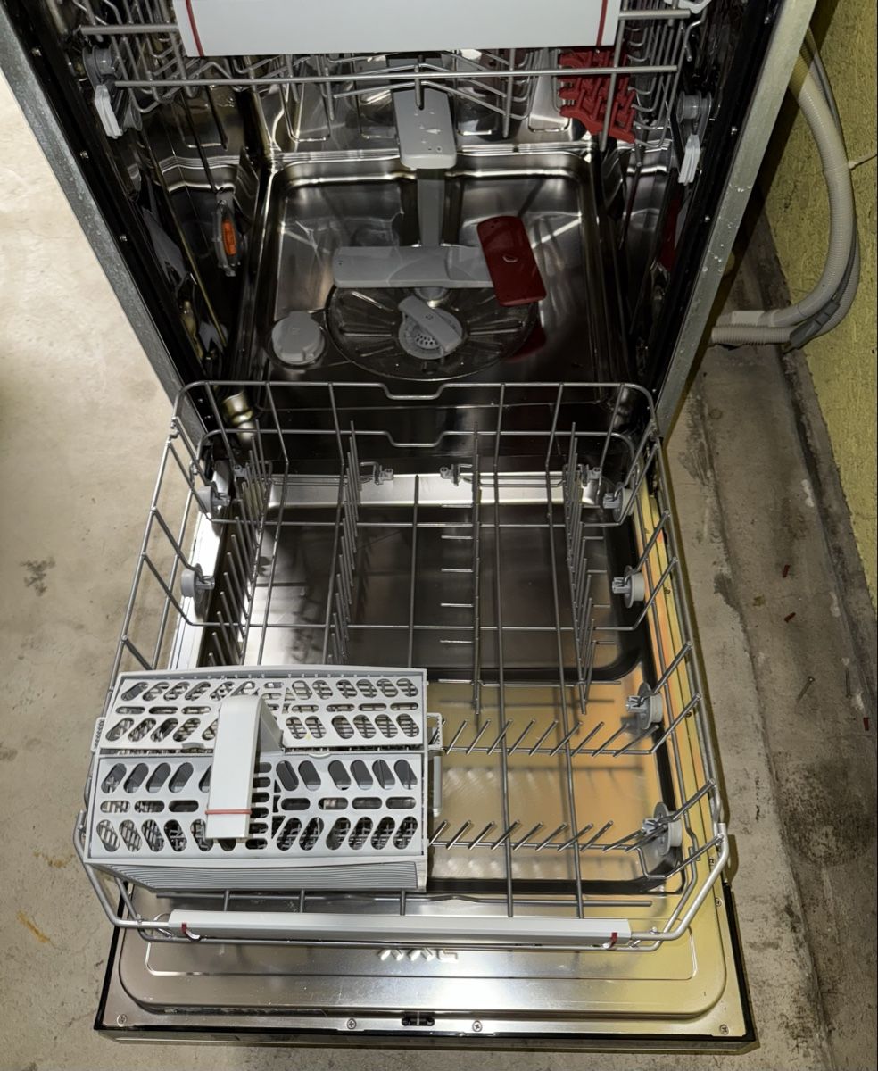 Electrolux Lavastoviglie: Electrolux Geschirrspüler 55Cm A++ Ch Norm – Usato da Kilchberg ZH venduto da Rei_9 5