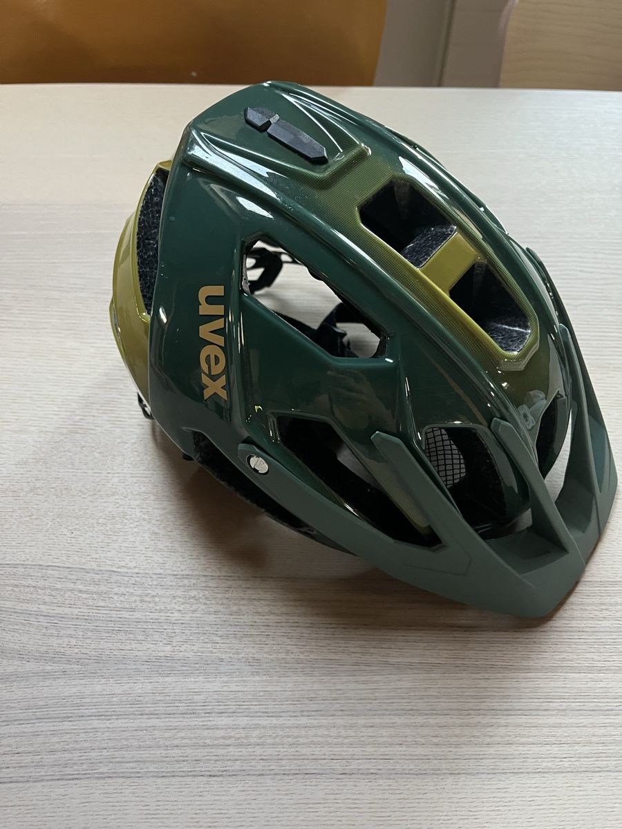Uvex Caschi: Uvex Velohelm – Usato da Bern venduto da fel_r5br