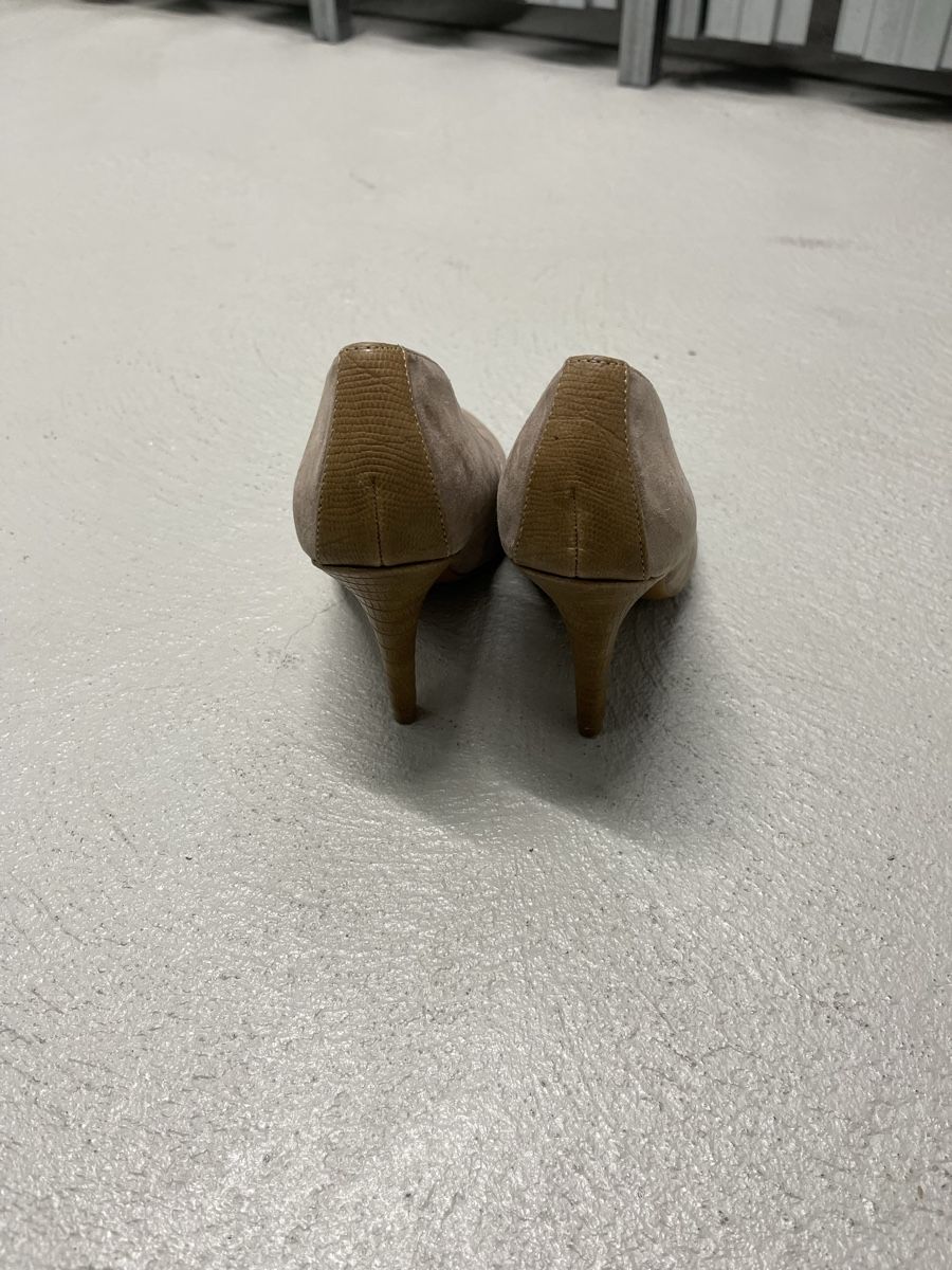 Scarpe da donna: Elegante AP Pumps, Wildlederoptik, Gr. 36 – Usato da Wohlen AG venduto da abaci 2