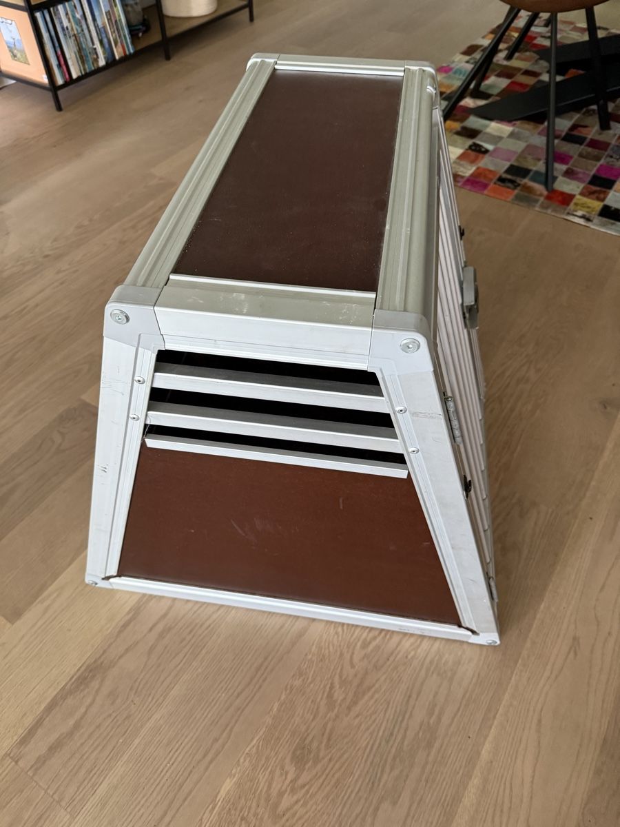 Cages, transport & sécurité: Hunde-Transportbox Auto – D'occasion à Steinhausen par Oberli80 1