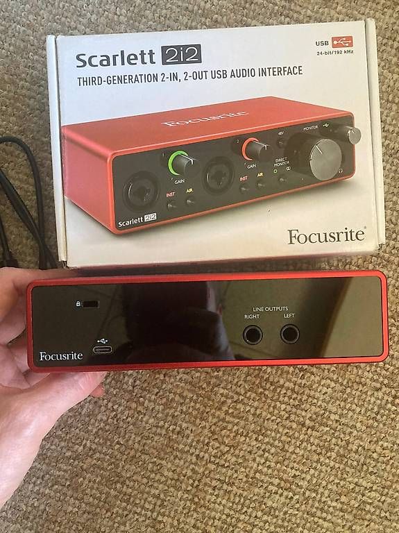 Focusrite Attrezzatura per studi di registrazione: Scarlett 2i2 3. Generation – Usato da Luzern venduto da sto_777 2