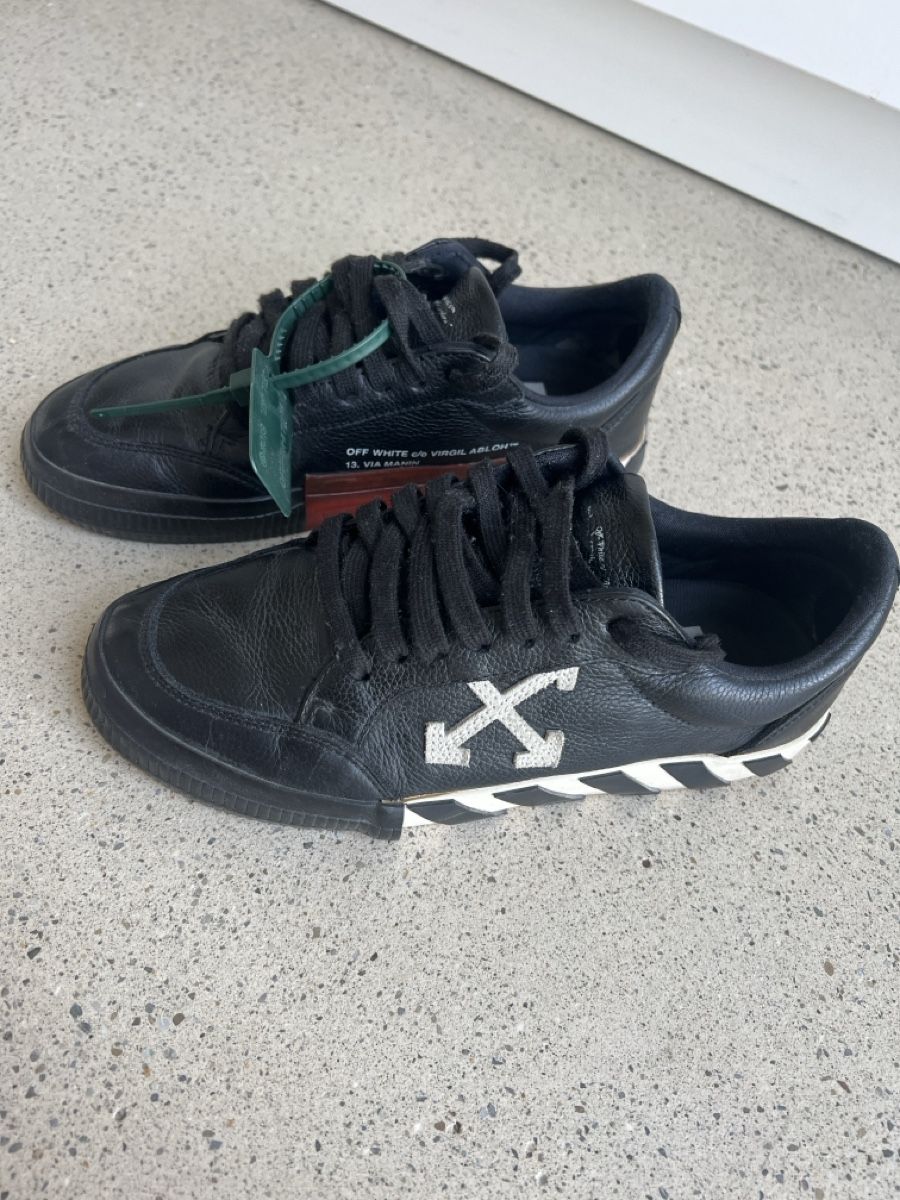 Off-White Scarpe da uomo: Off-White Sneakers Vulcanized Gr 39 – Usato da Adliswil venduto da la.di.ma 2