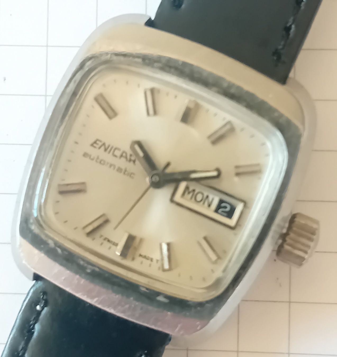 Enicar Orologi: Vintage ENICAR Automatic Stainless Steel, Sleek Black Strap – Usato da Bern venduto da This_that_other_all 4