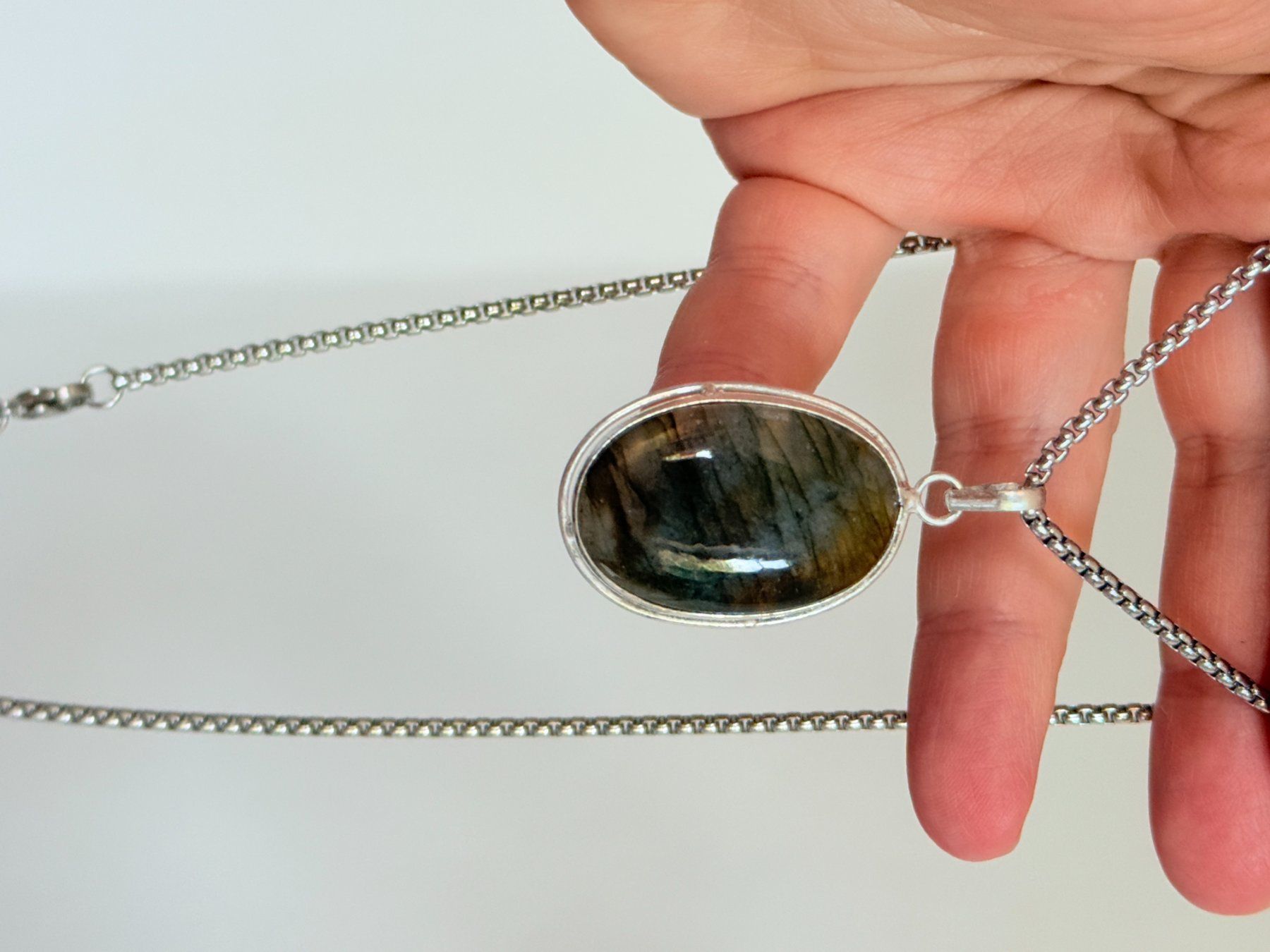 Ketten: Collier avec labradorite - Élégant & Naturel! – Neu und originalverpackt aus Genève von AWWA 3
