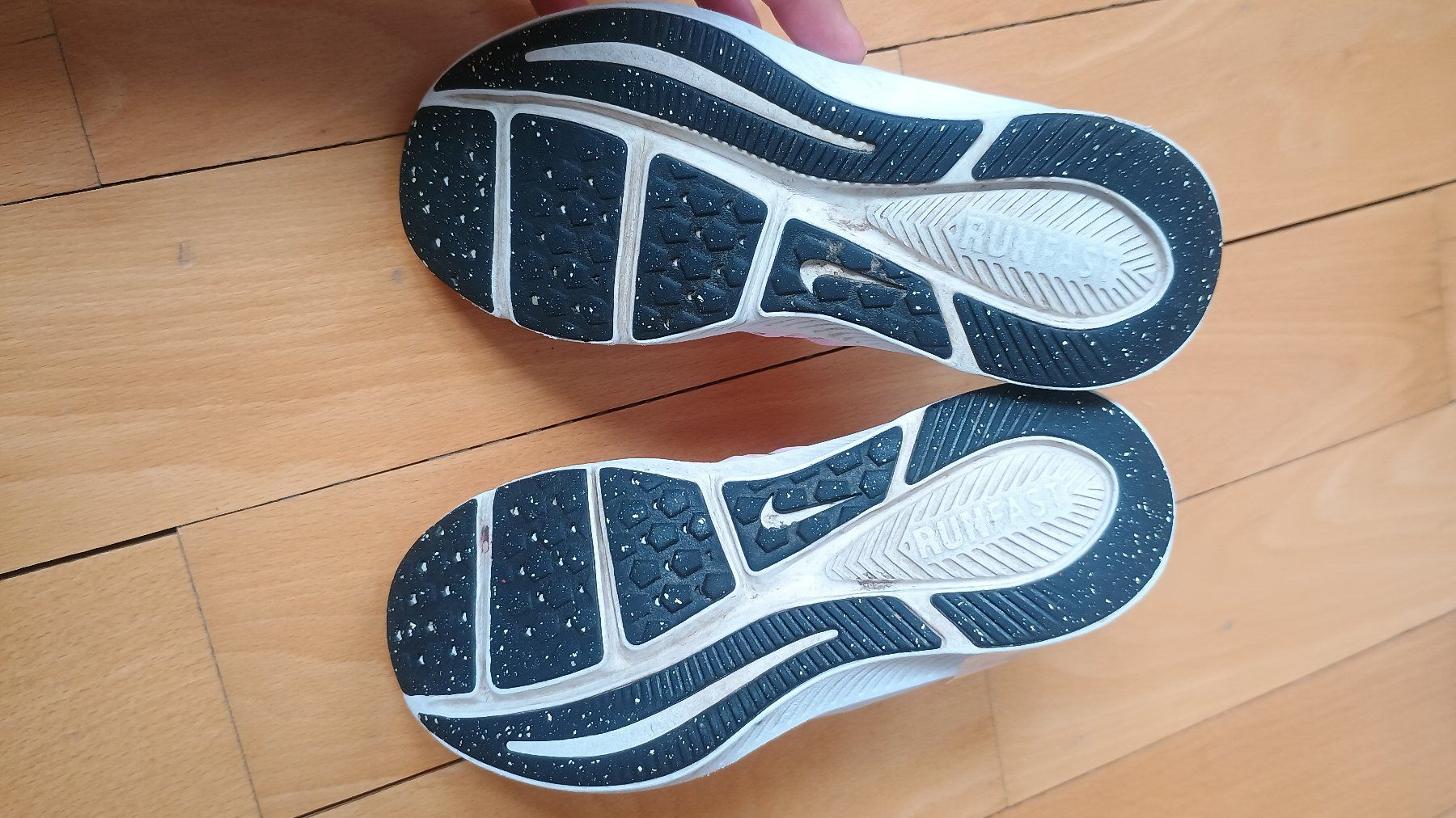 Scarpe per ragazze: Schuhe Mädchen Gr. 28 – Usato da St. Gallen venduto da takalusu 1