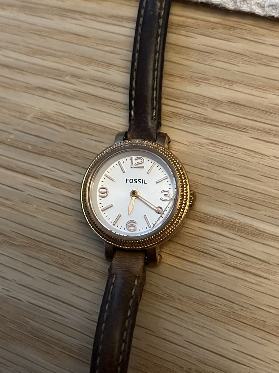Fossil Orologi: Fossil Damenuhr, Lederarmband – Difettoso da Biel/Bienne venduto da nurrund