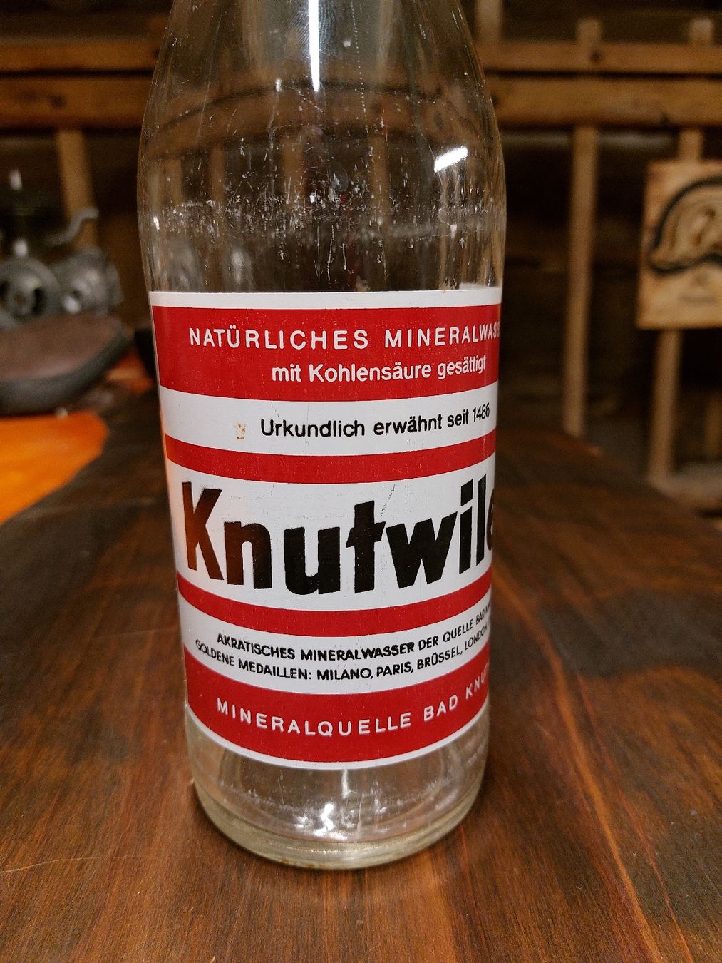Bottiglie: Knutwiler Mineralwasserflasche – Usato da Willisau venduto da Pzm81 1