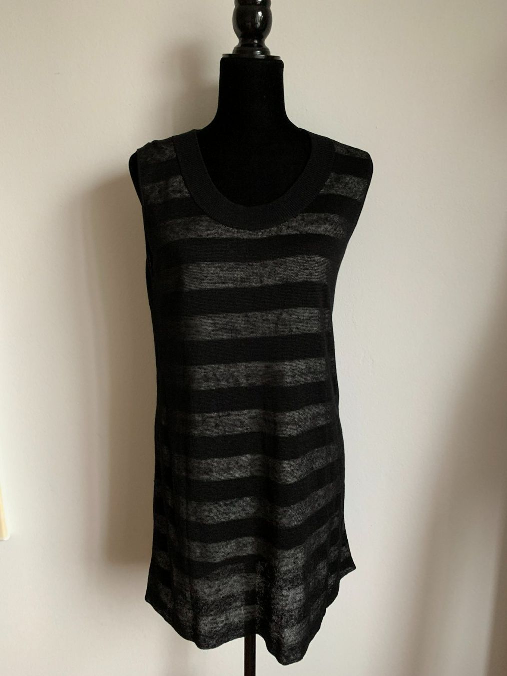 Akris Top: AKRIS: Super chices langes schwarzes Leinen-Top, 38 – Nuovo (secondo la descrizione) da Luzern venduto da paulablue