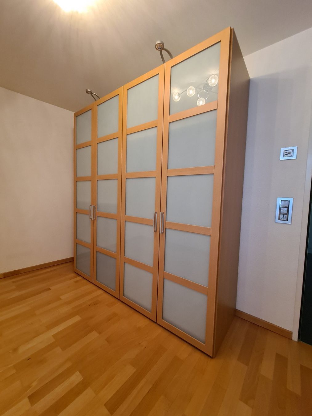 Armadi: Kleiderschrank – Usato da Oetwil an der Limmat venduto da Limmi89