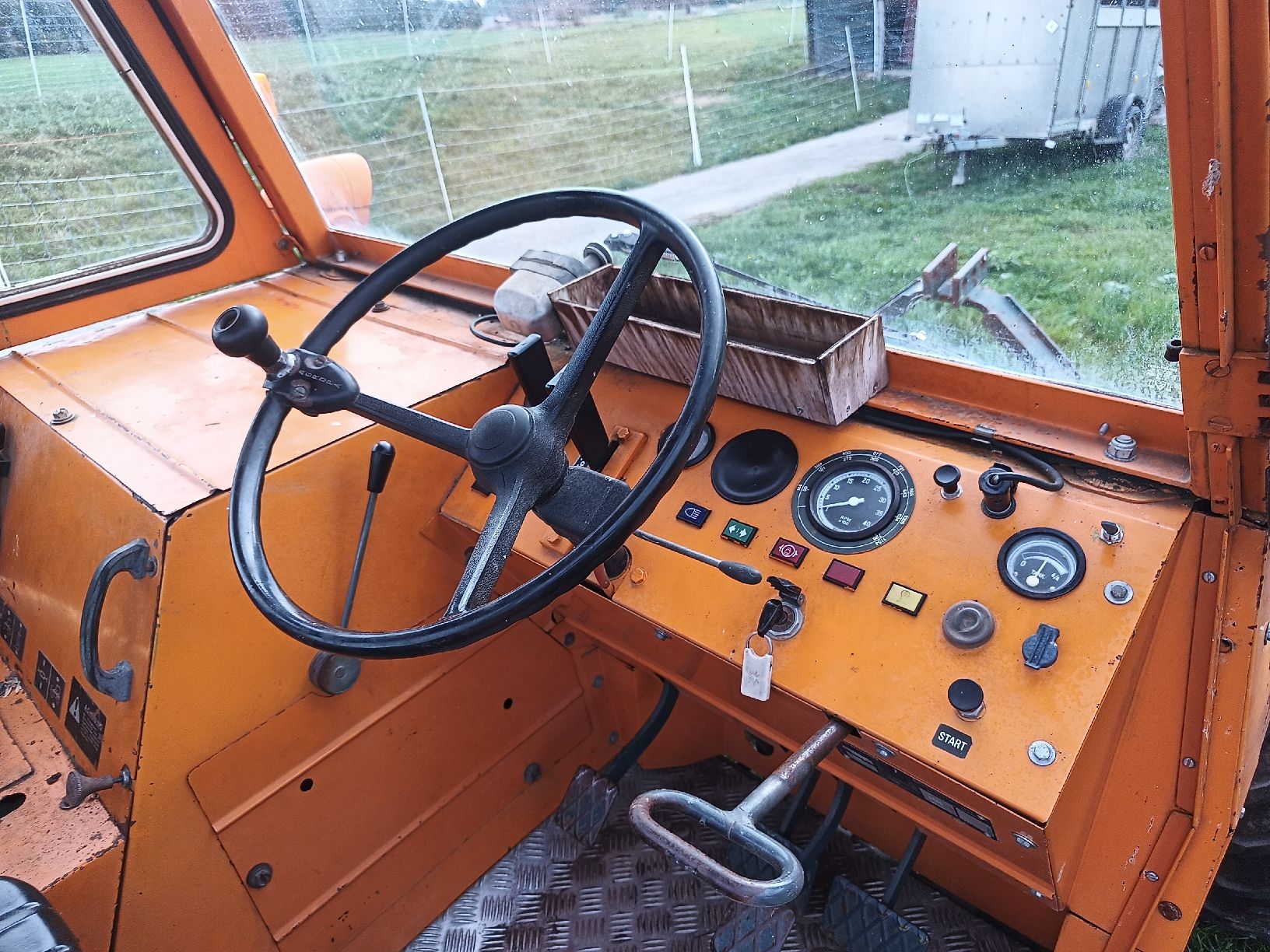 Trattori: tracteur bucher TM 1000 – Usato da La Chaux-du-Milieu venduto da nrvo 6