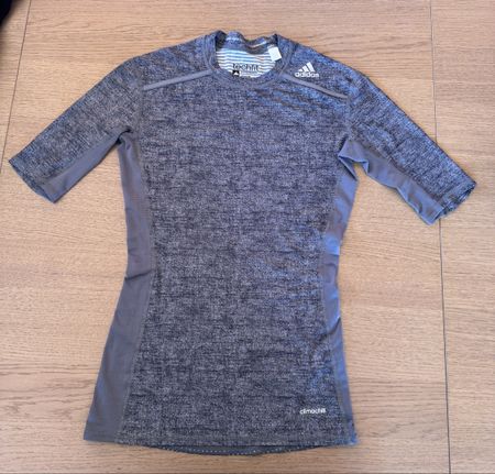 Adidas techfit compression sports top - size L