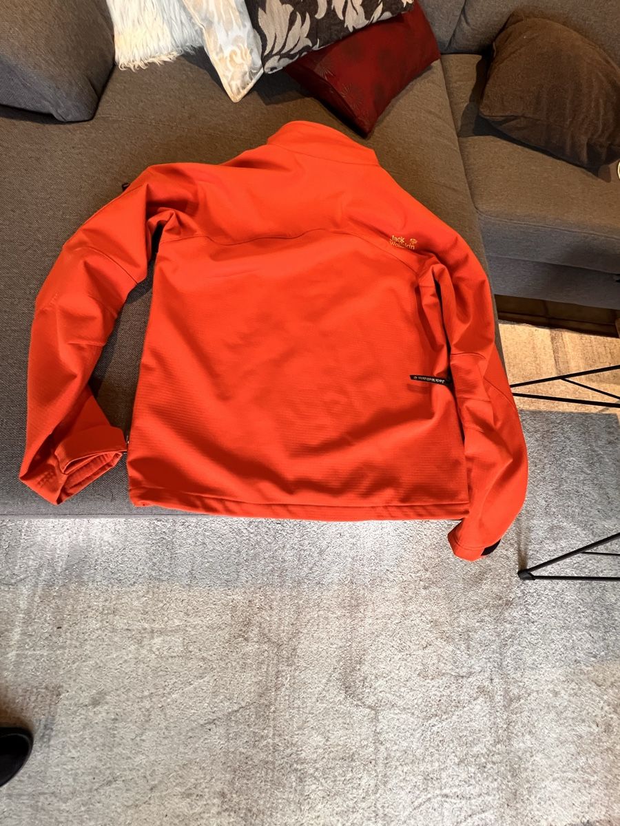 Jack Wolfskin Giacche: Jack Wolfskin Softshell Jacke, Orange, Grösse M – Usato da Ossingen venduto da Braghi
