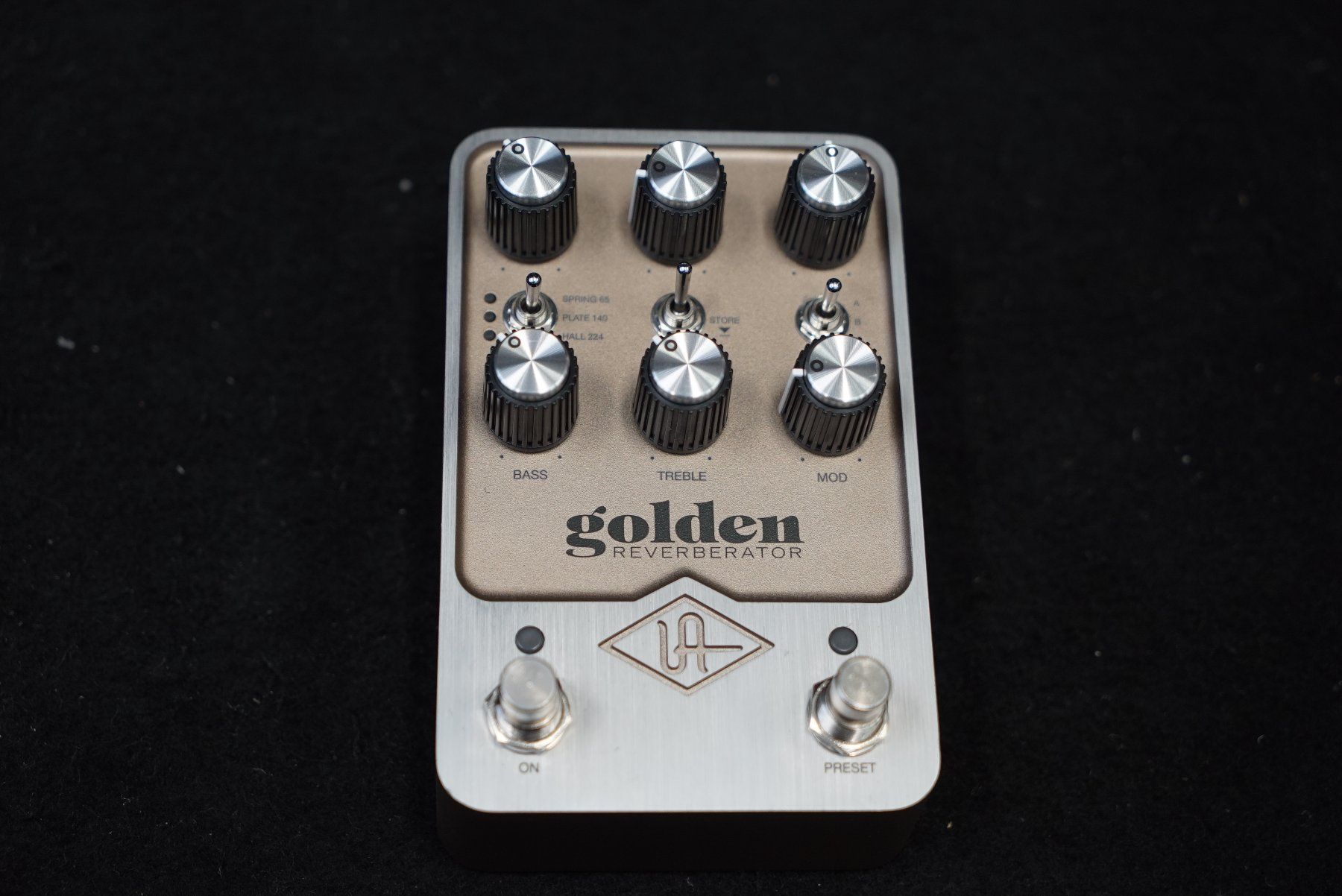 Universal Audio Musikinstrumente: Universal Audio Golden Reverberator Pedal – Gebraucht aus Ortschwaben von Musictrade 2