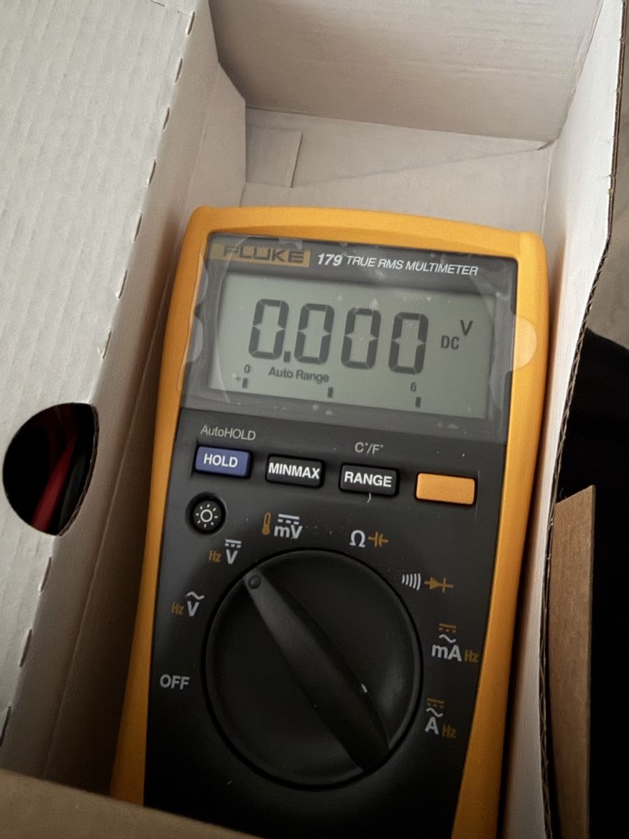 Fluke Messen: Multimetre Fluke 179 True-rms neuf – Neu und originalverpackt aus Ollon VD von reefguard 2