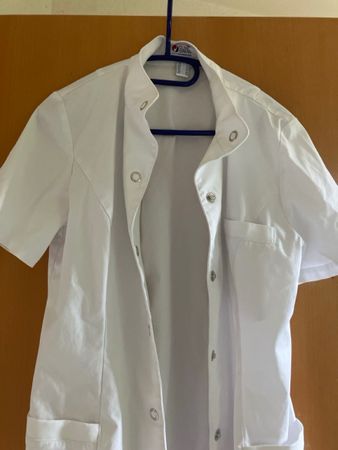 Clinic Dress - Blouse médicale blanche + 1 offerte