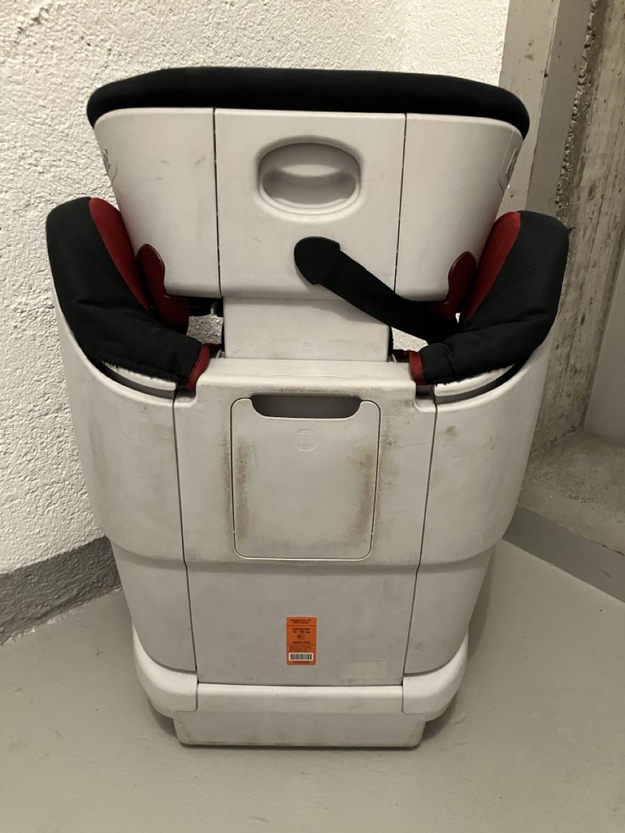 Britax Römer Seggiolini per auto: Römer Kindersitz KID XP, 15-36 kg – Usato da Cham venduto da gwuerz 1