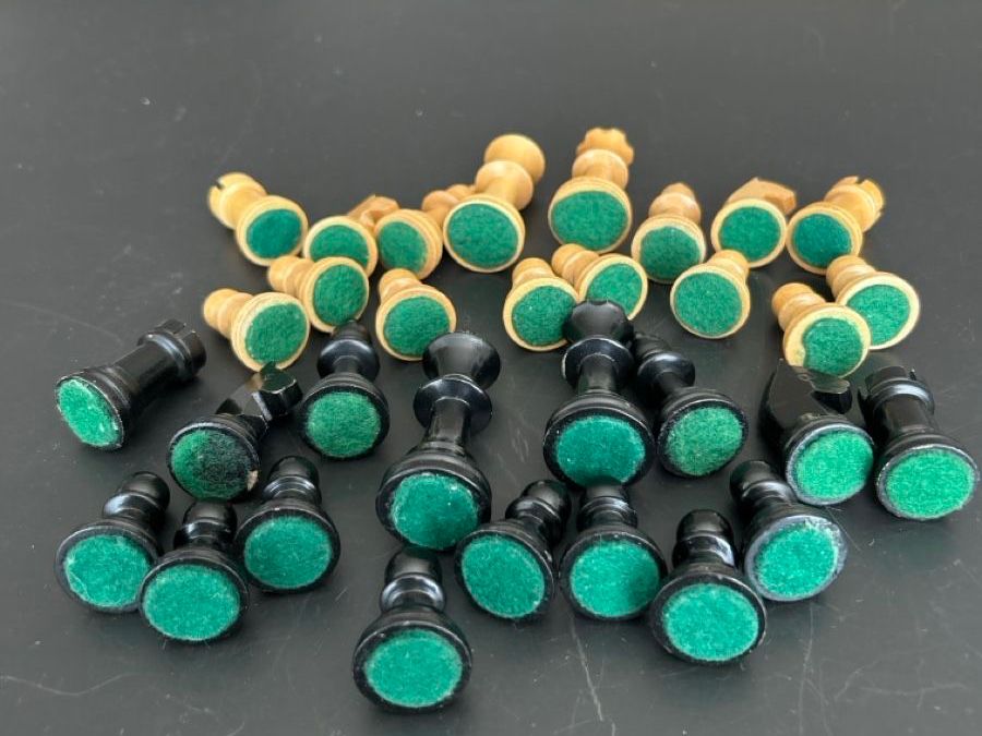 Spiele: Ältere Schachfiguren aus Holz – Gebraucht aus Zumikon von tuna007 3