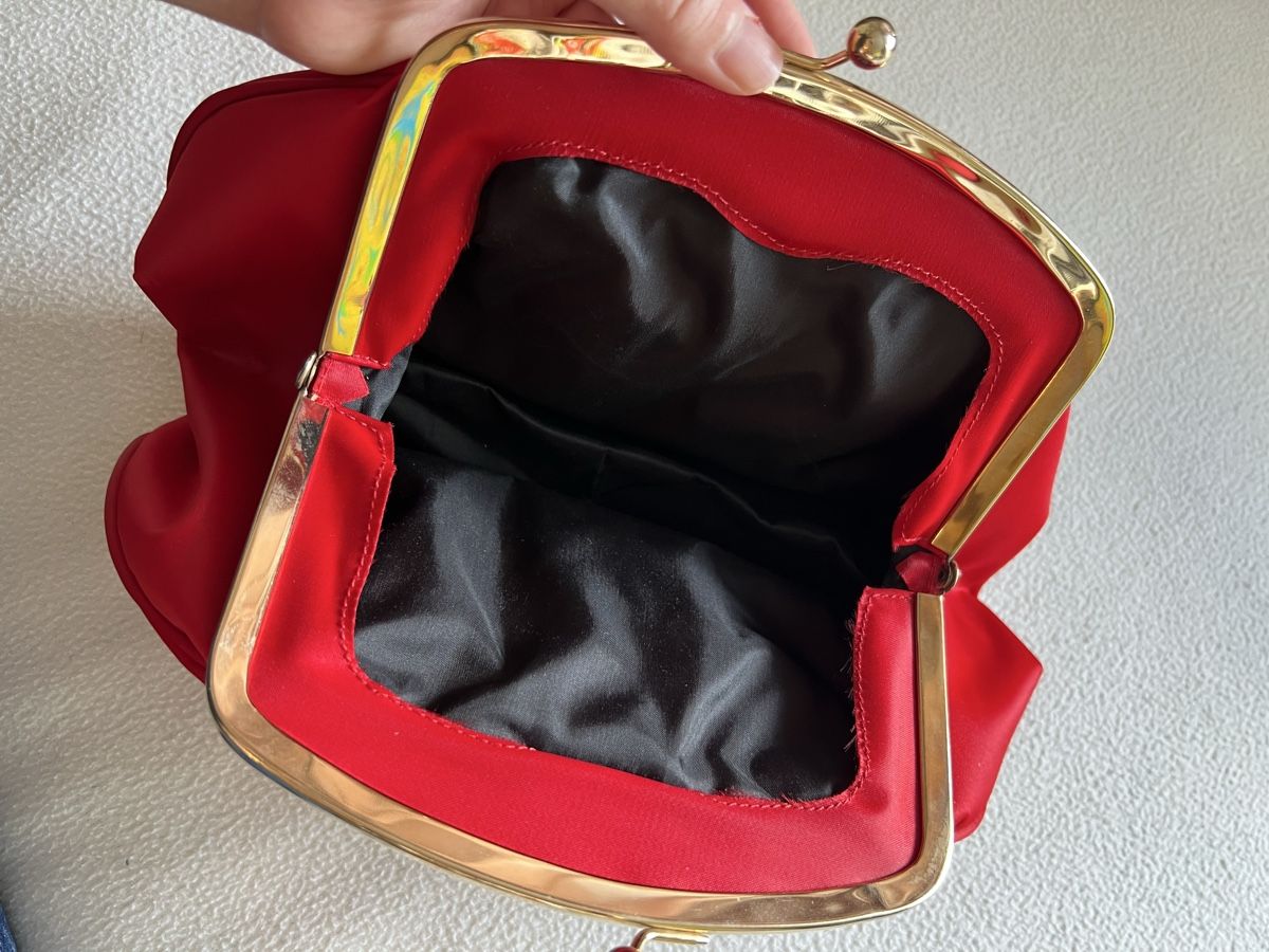 Taschen für Damen: Red Clutch – Gebraucht aus Zürich von dor_9l9g 2